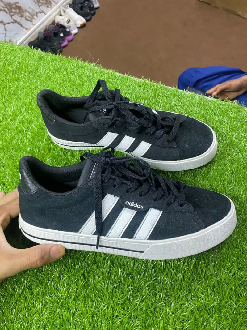 Adidas Sneaker