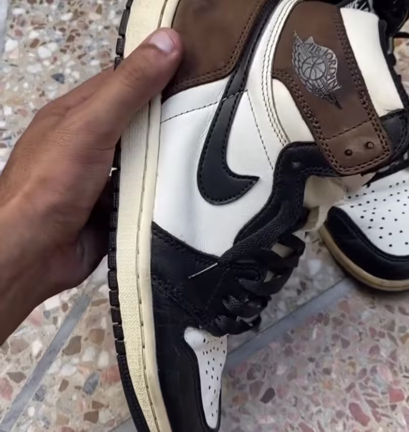 Nike air jordan mocha highs